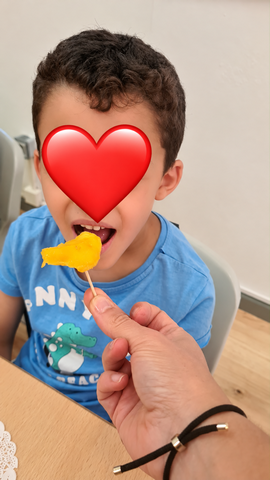 Manga ao Lanche com Coração Vermelho